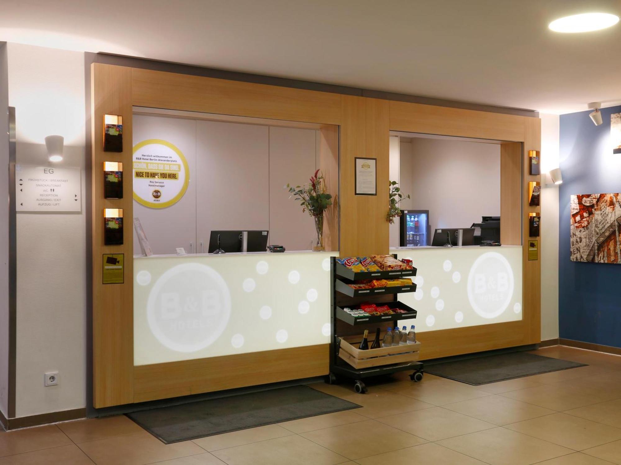B&B Hotel Berlin-Alexanderplatz Exterior photo