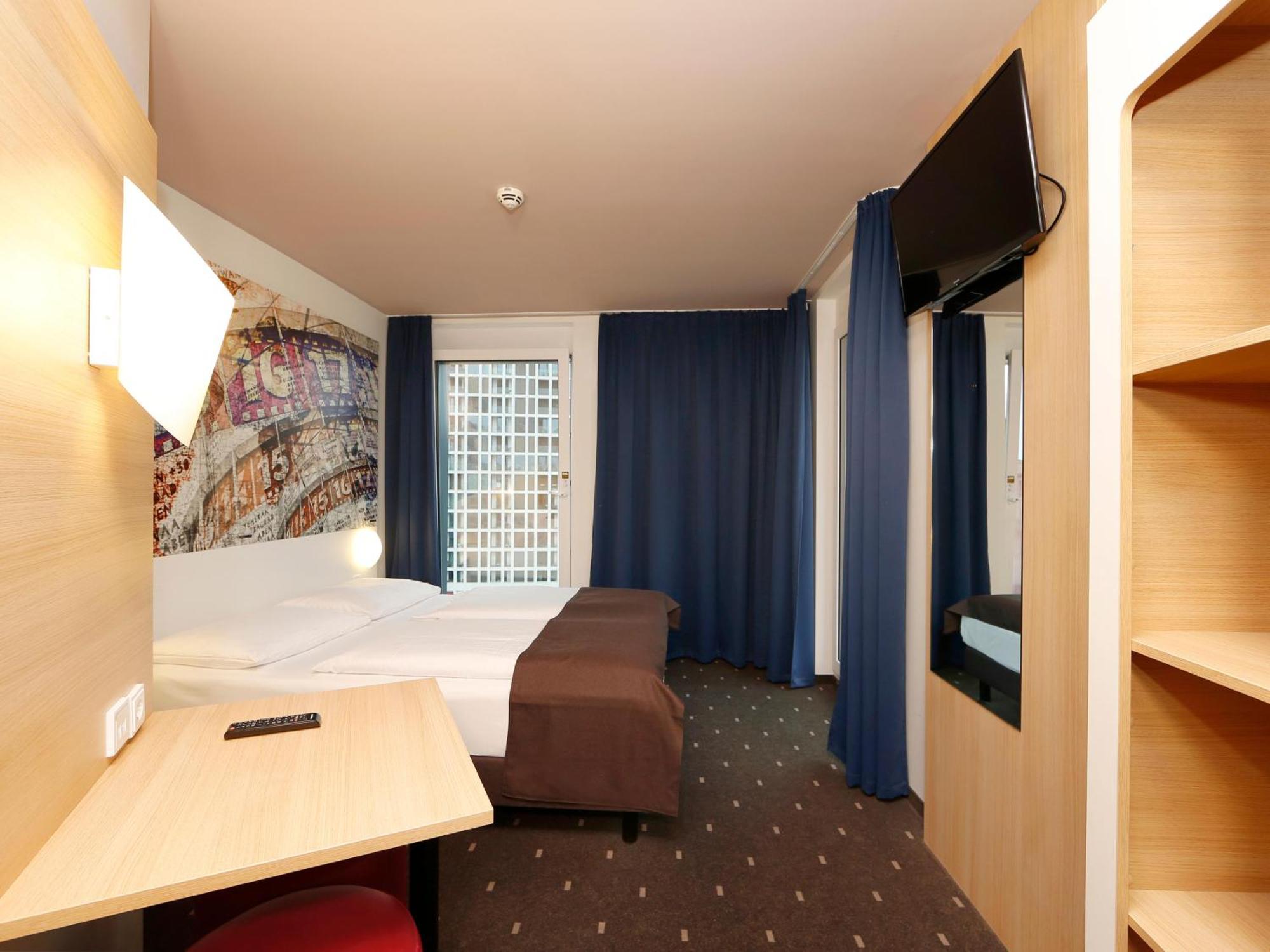B&B Hotel Berlin-Alexanderplatz Exterior photo
