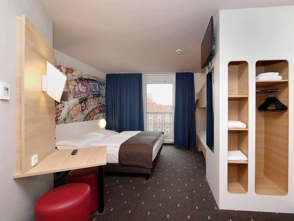 B&B Hotel Berlin-Alexanderplatz Room photo