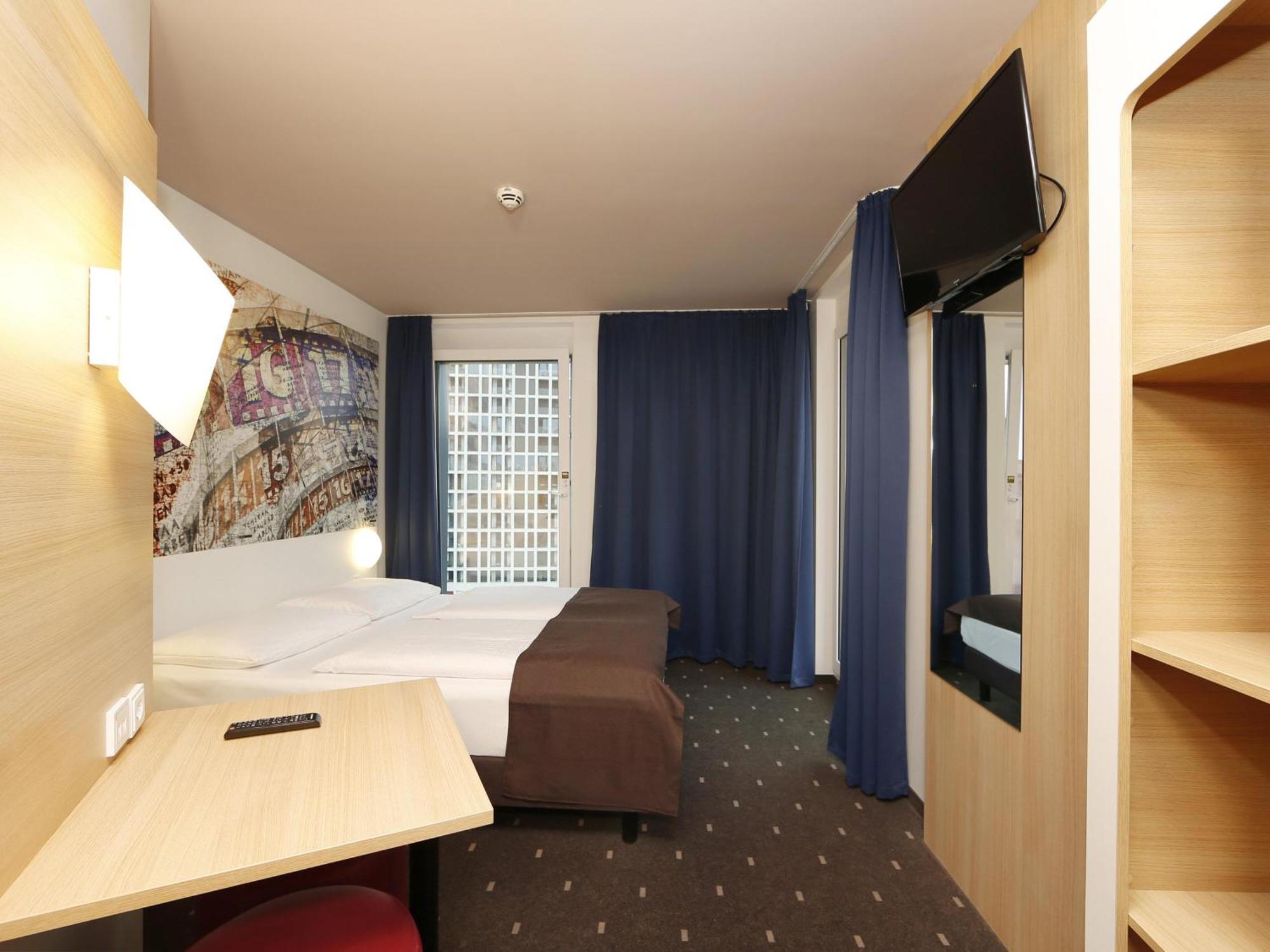 B&B Hotel Berlin-Alexanderplatz Exterior photo