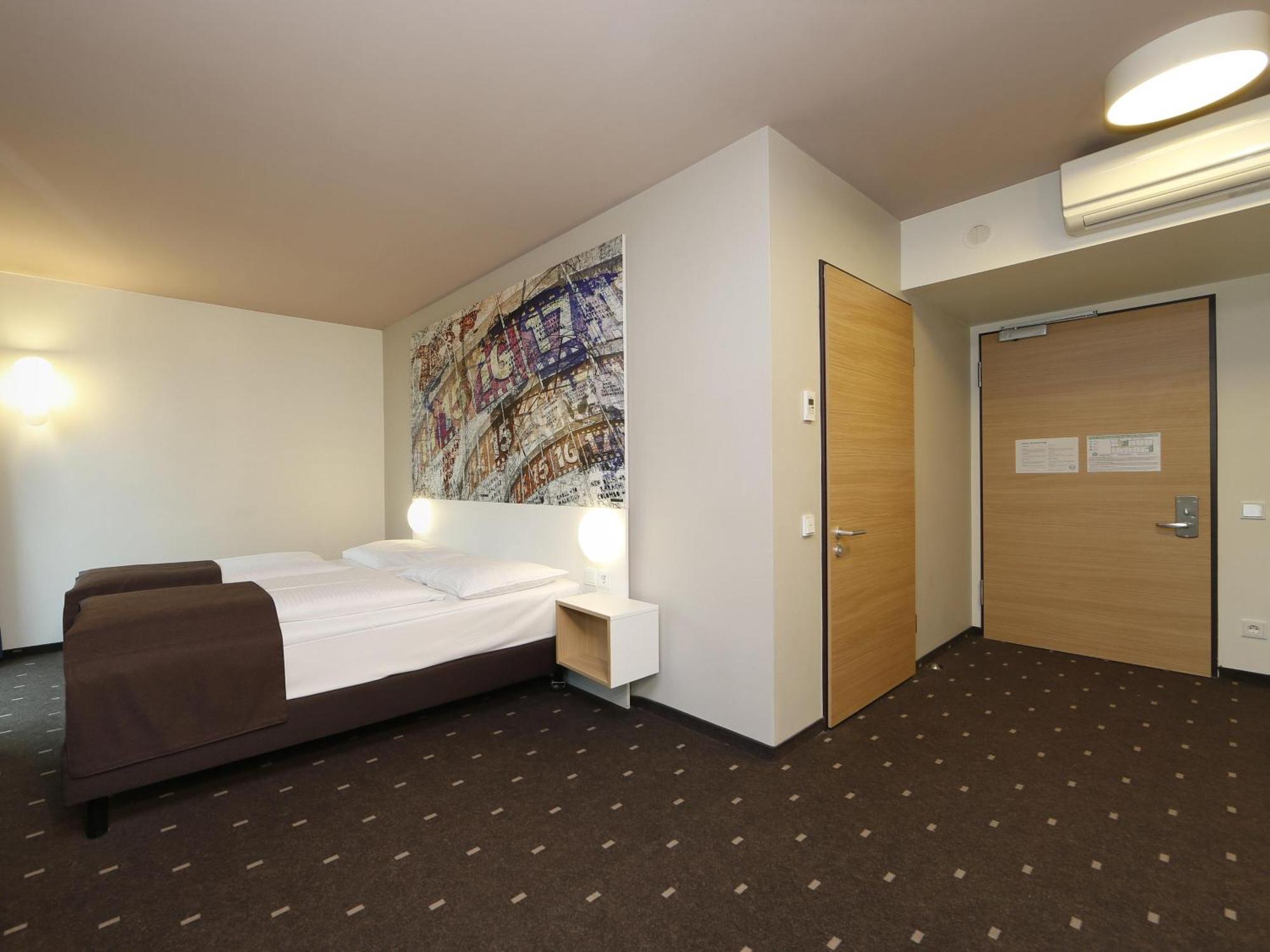 B&B Hotel Berlin-Alexanderplatz Exterior photo