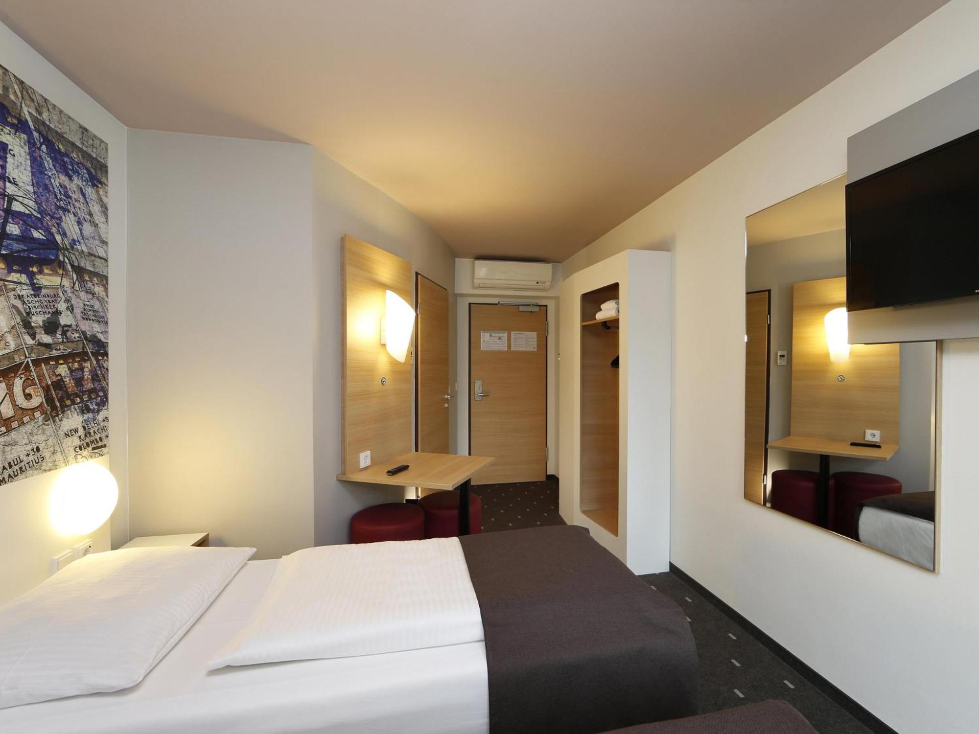 B&B Hotel Berlin-Alexanderplatz Exterior photo